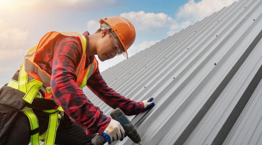 Professional gutter cleaning in Henagar, AL